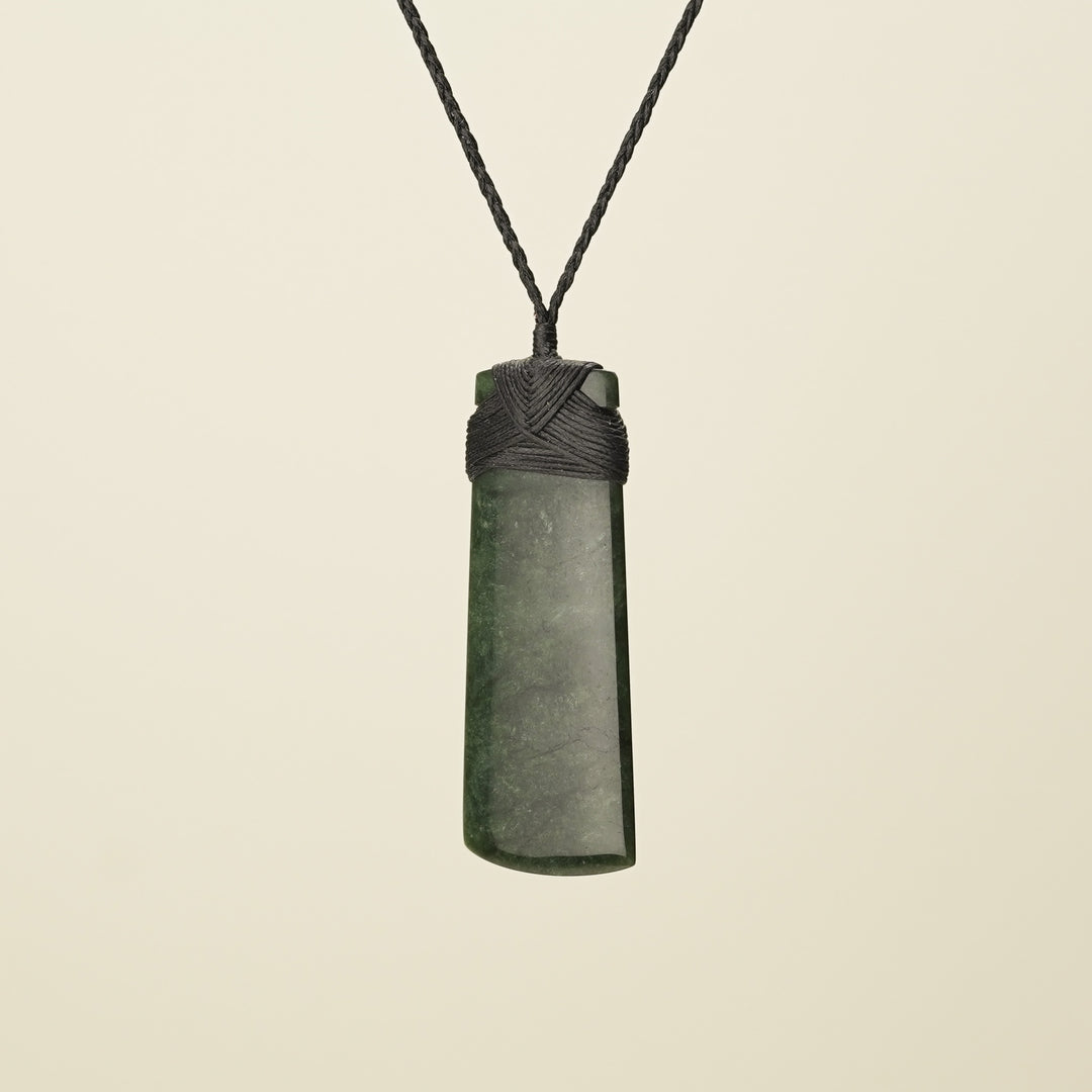 Toki – Kawakawa Pounamu Extra Large Pendant