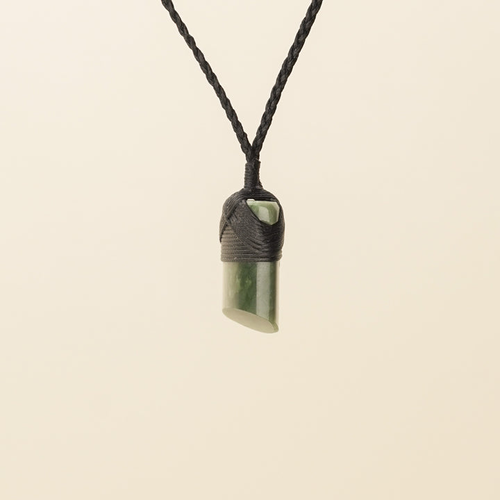 Inanga Small Toki Pounamu Pendant