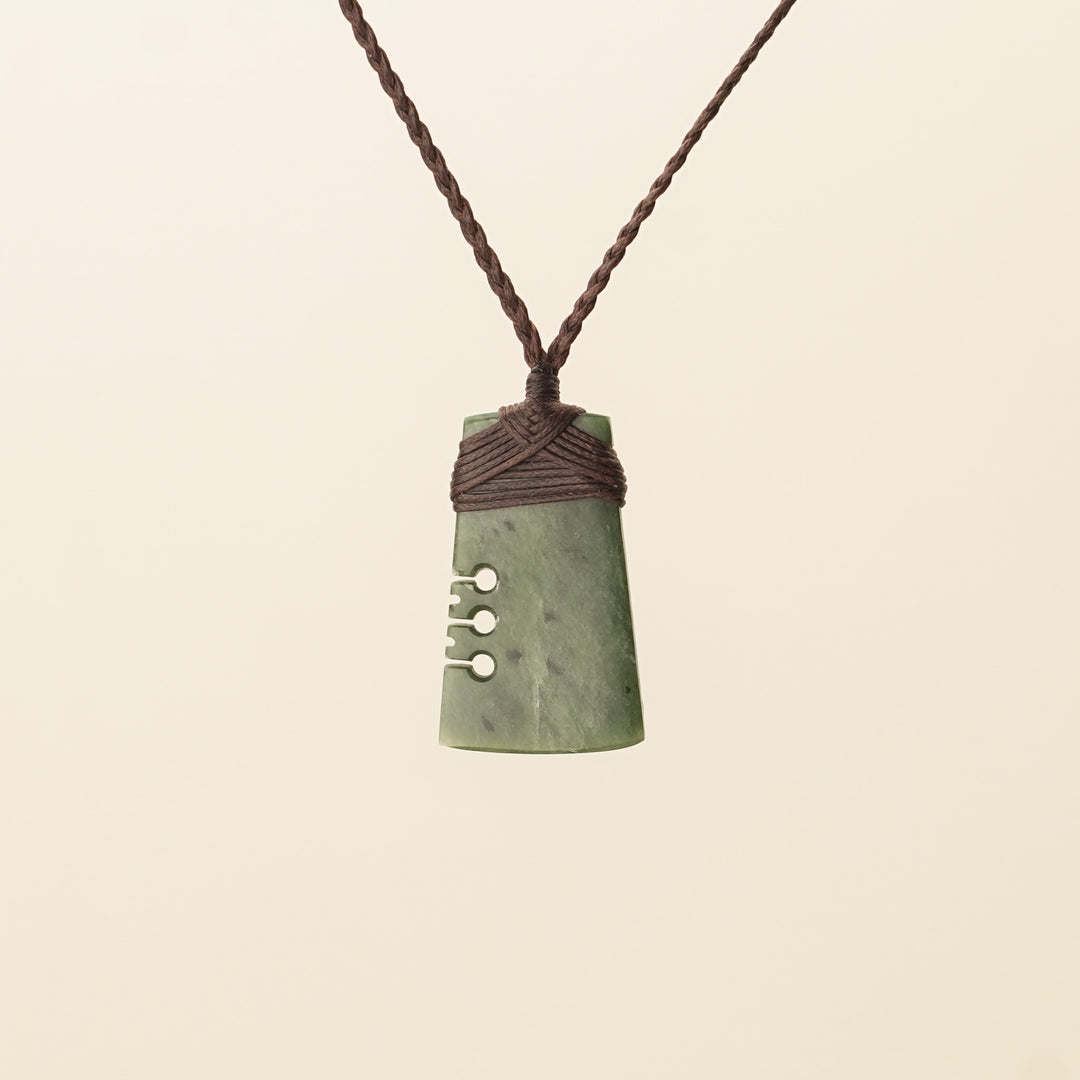 Kawakawa Small Toki Pounamu Pendant