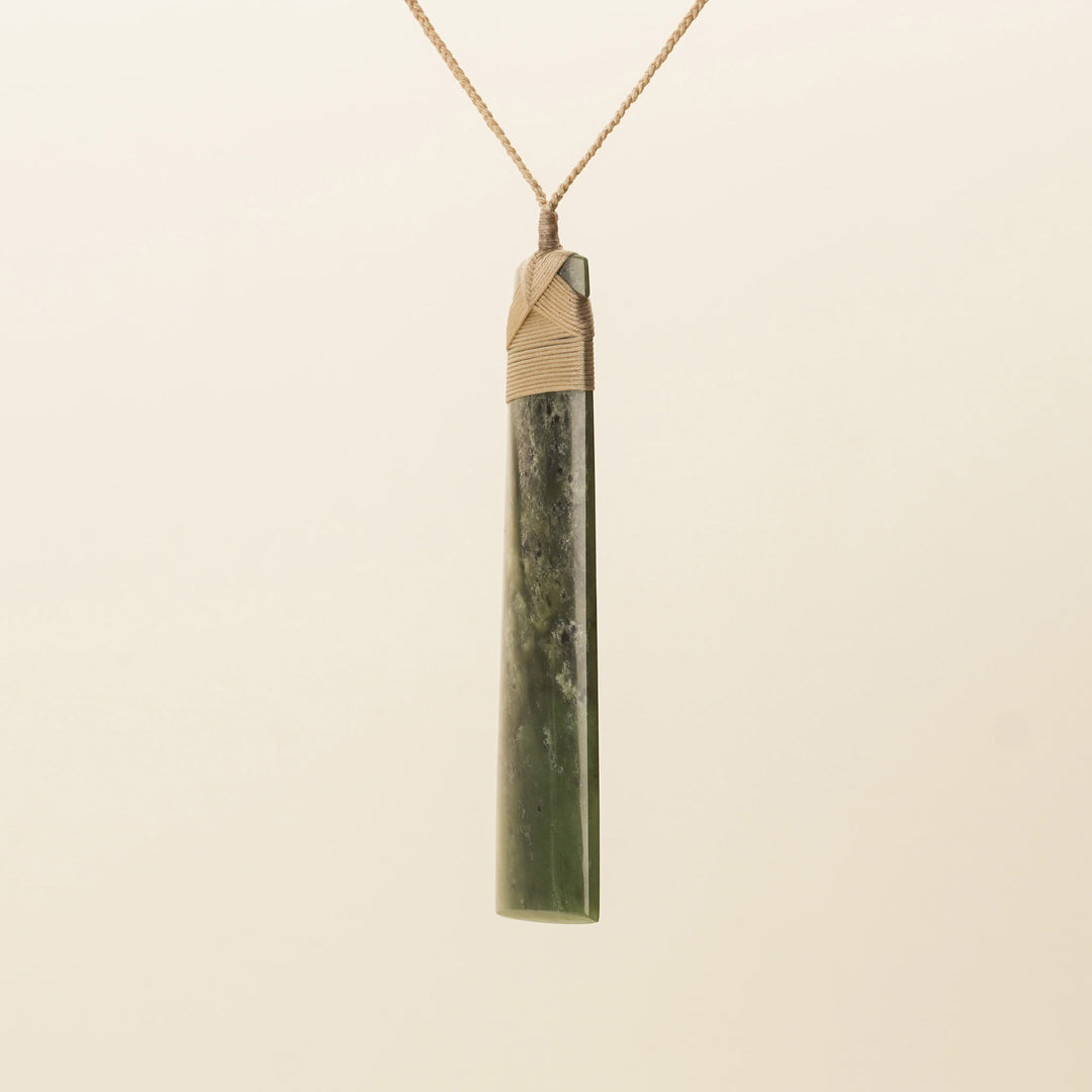 Kawakawa XL Toki Pounamu Pendant