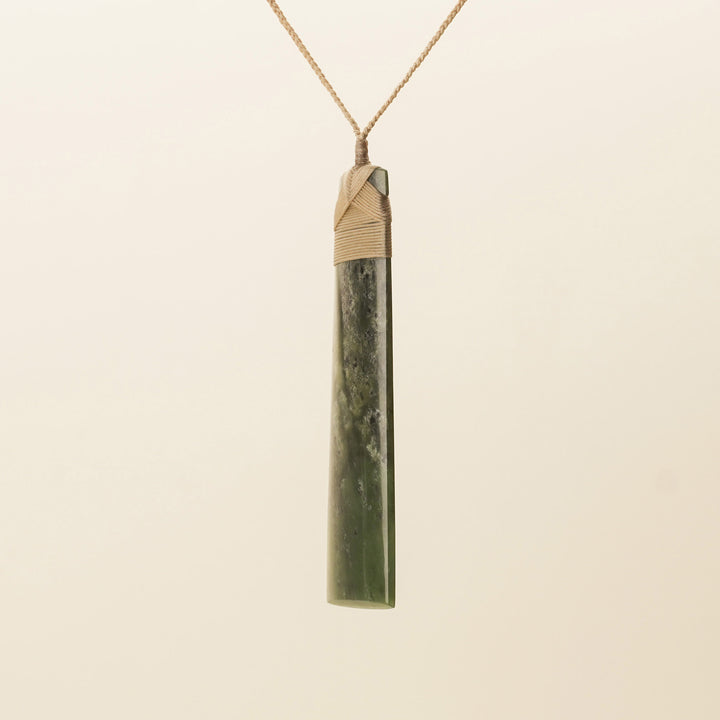 Kawakawa XL Toki Pounamu Pendant