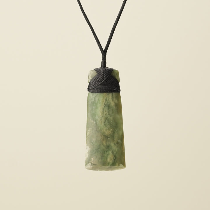 Toki Raukaraka Medium Pounamu Pendant