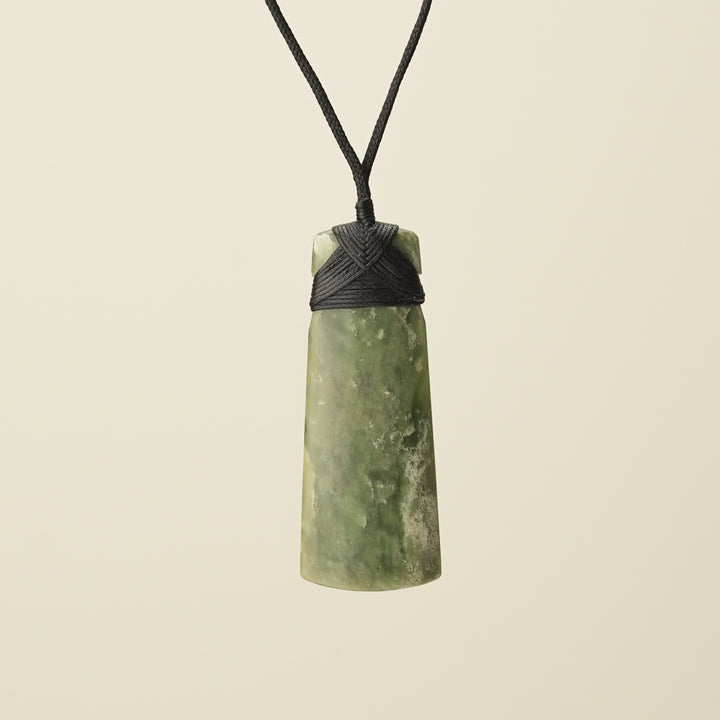 Toki Raukaraka Medium Pounamu Pendant
