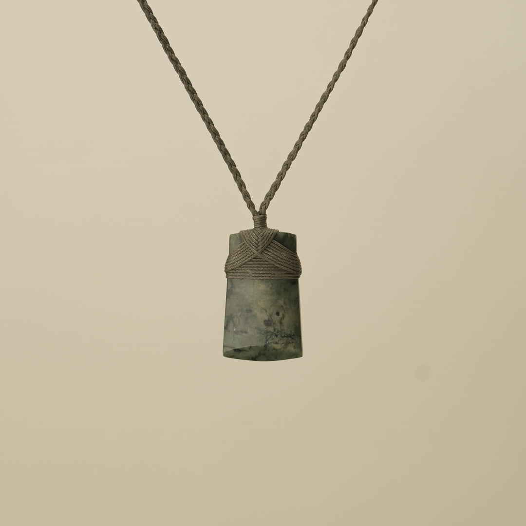 Toki Raukaraka Small Pounamu Pendant, Khaki Binding
