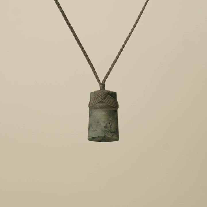 Toki Raukaraka Small Pounamu Pendant, Khaki Binding