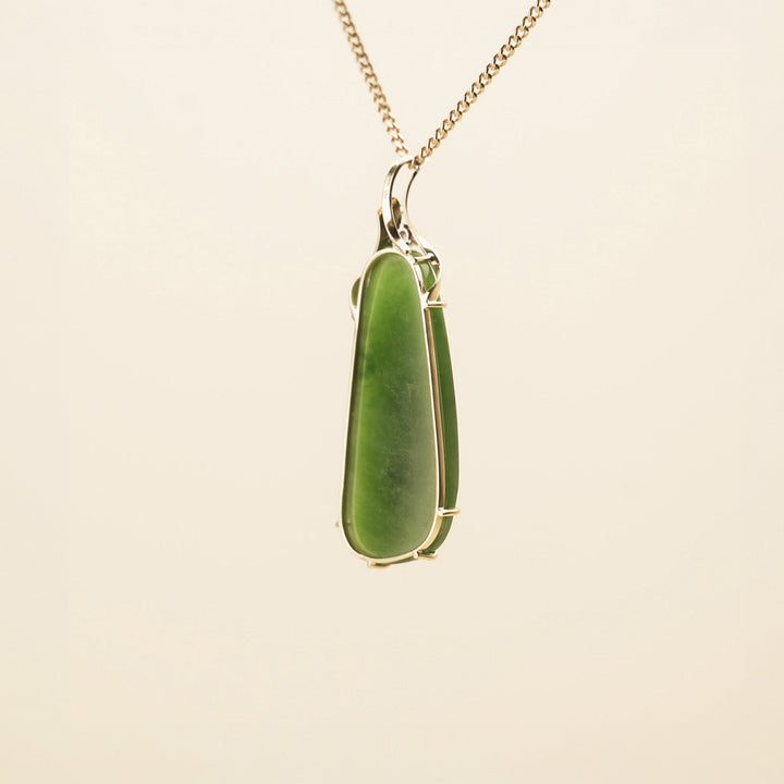 18ct Gold Pounamu Drop Pendant with Diamond