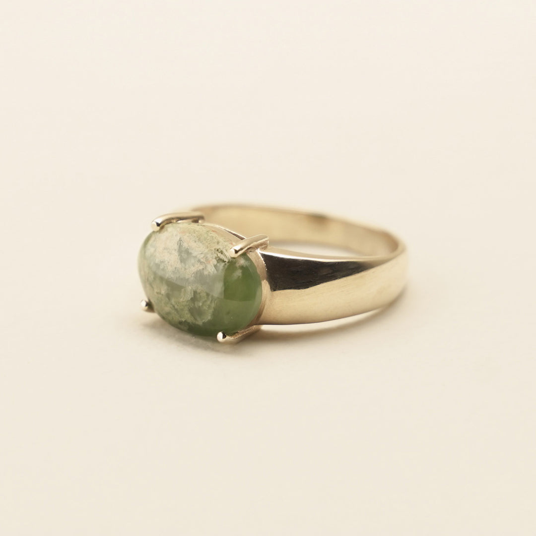 Flower Pounamu 9ct Gold Ring
