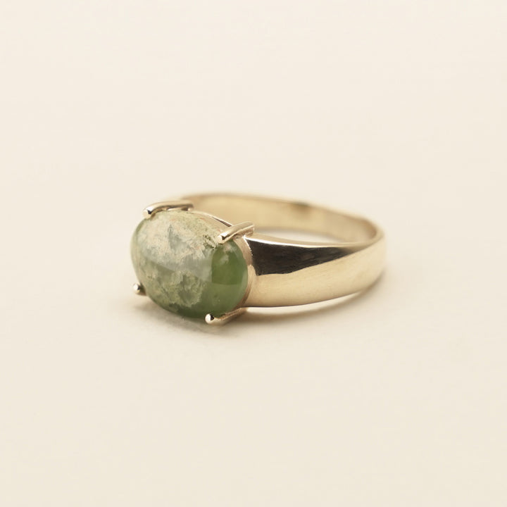 Flower Pounamu 9ct Gold Ring