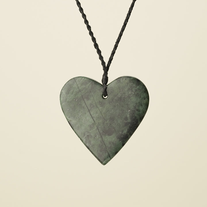 Manawa Heart Kawakawa Pounamu XL Pendant, Black Binding