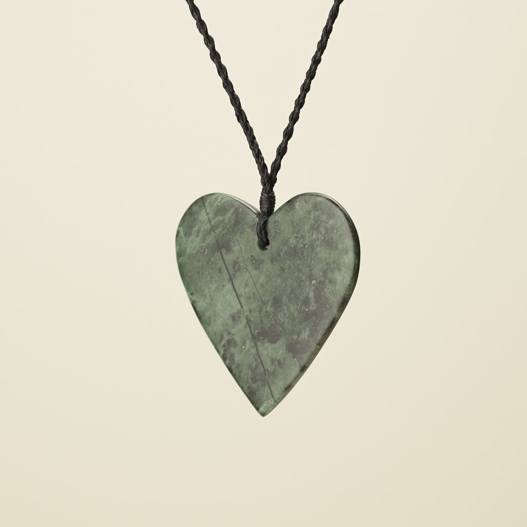 Manawa Heart Kawakawa Pounamu XL Pendant, Black Binding