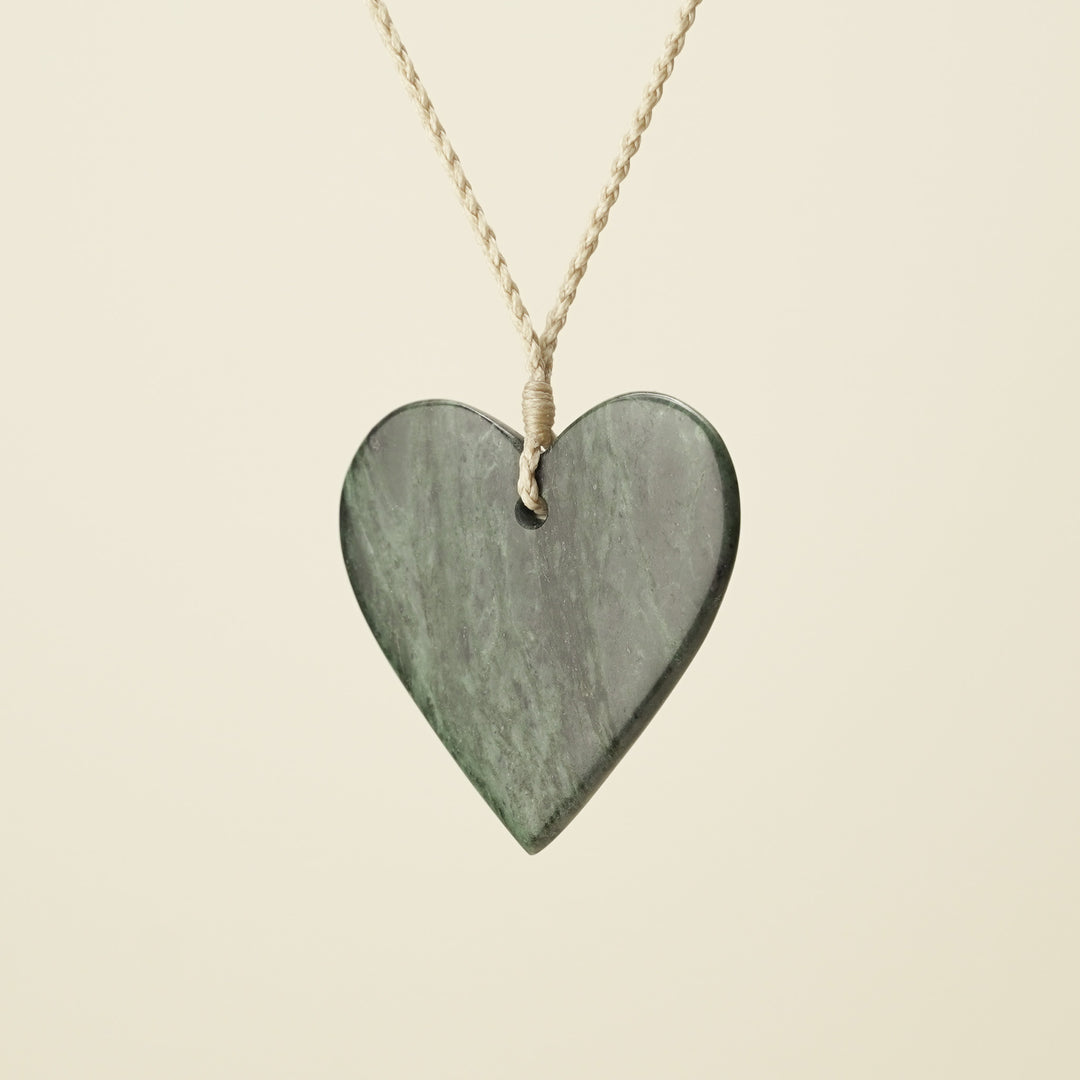 Manawa Heart Kawakawa XL Pounamu Pendant, Tan Binding