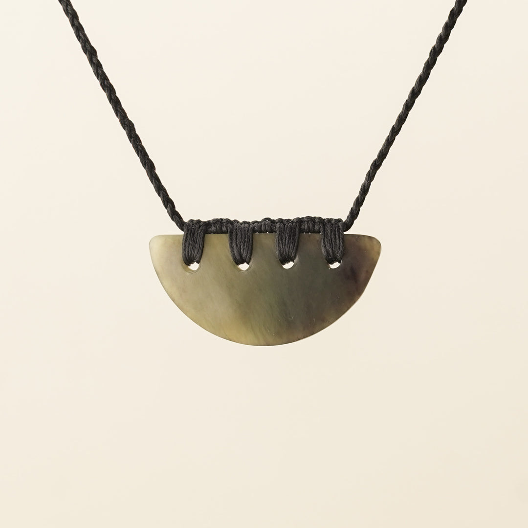 Kōuma Breastplate Pounamu Medium Pendant