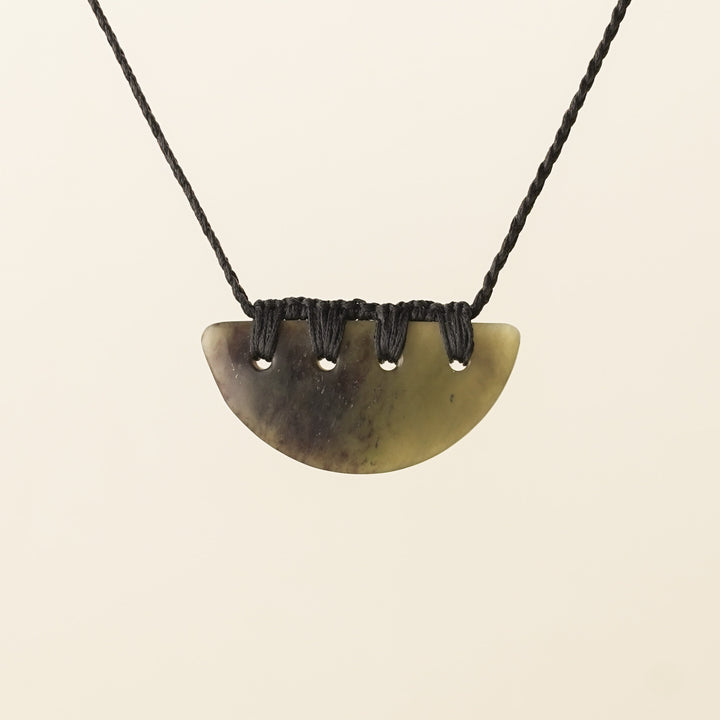 Kōuma Breastplate Pounamu Medium Pendant
