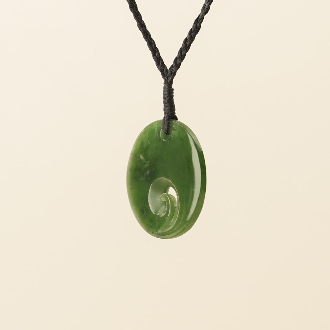Kawakawa Medium Koru Pounamu Pendant