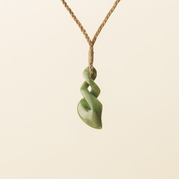 Pikorua Double Flower Pounamu, Medium