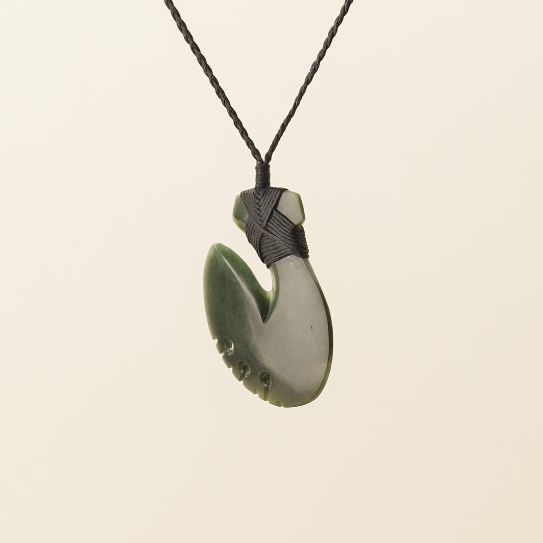 Kawakawa Medium Hei Matau Pounamu Pendant