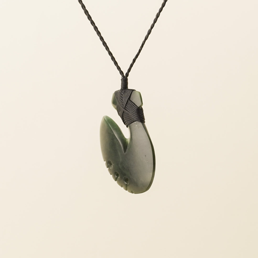 Kawakawa Medium Hei Matau Pounamu Pendant