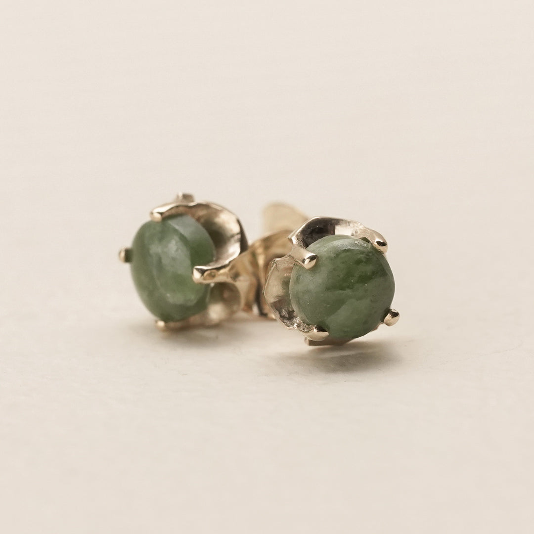 Kahurangi Pounamu Round Stud Earrings in 9k Gold