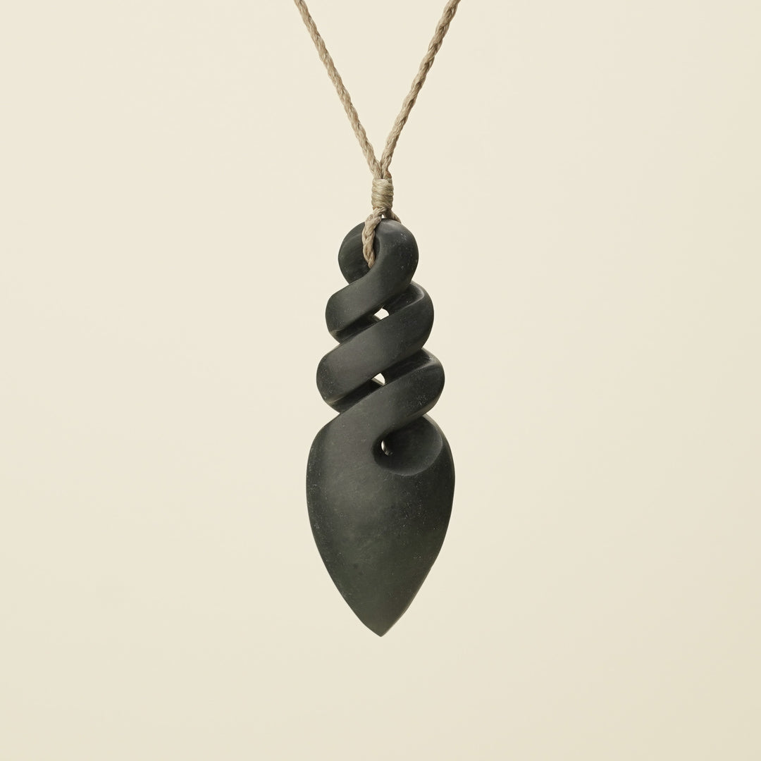 Large Kawakawa Pikorua - Triple Twist