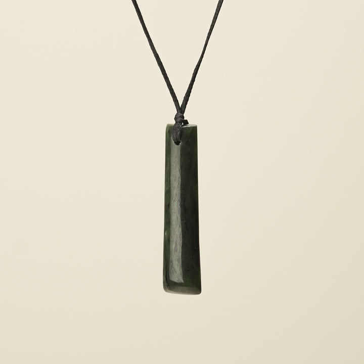 Toki – Pounamu Medium Pendant