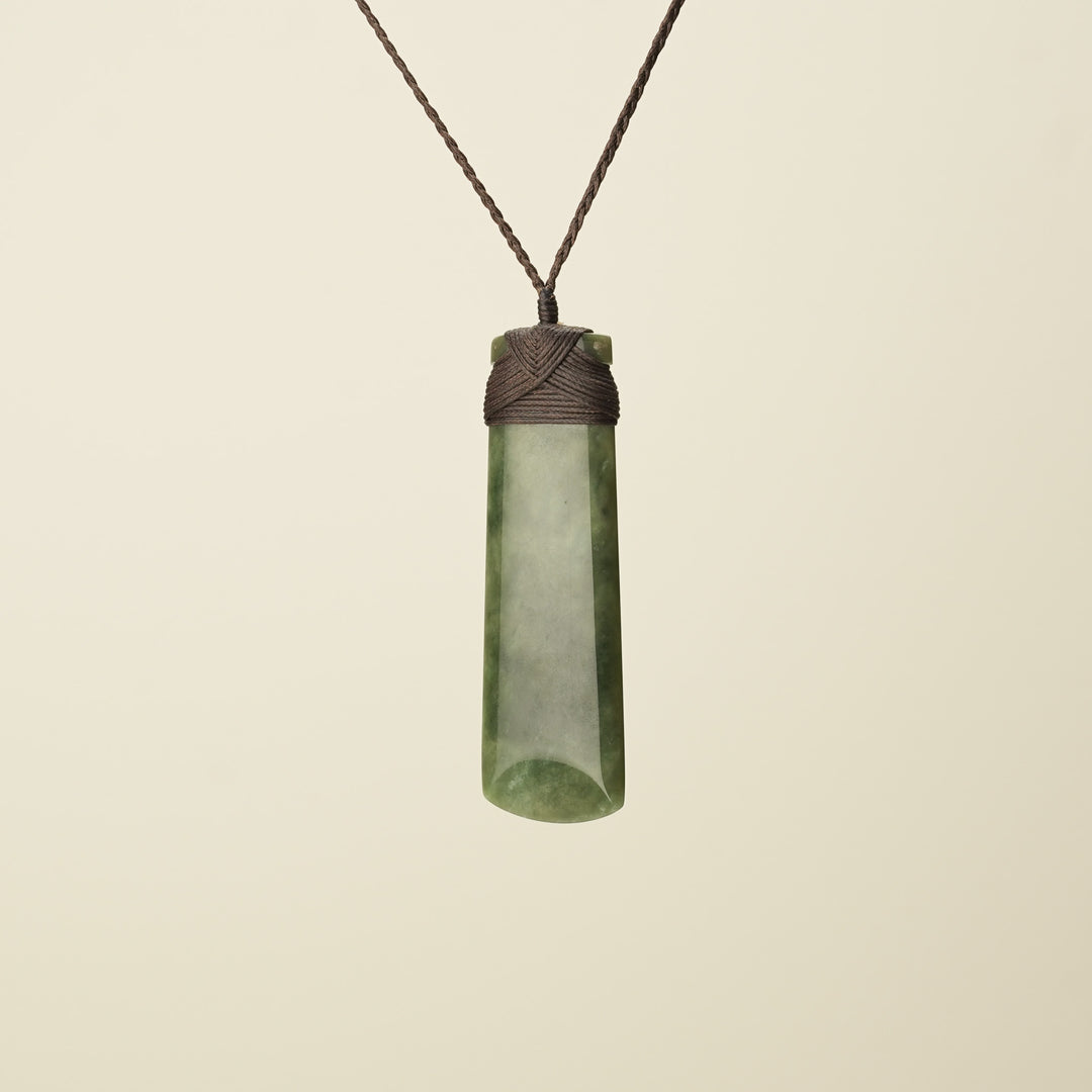 Kawakawa Toki Extra Large Pounamu