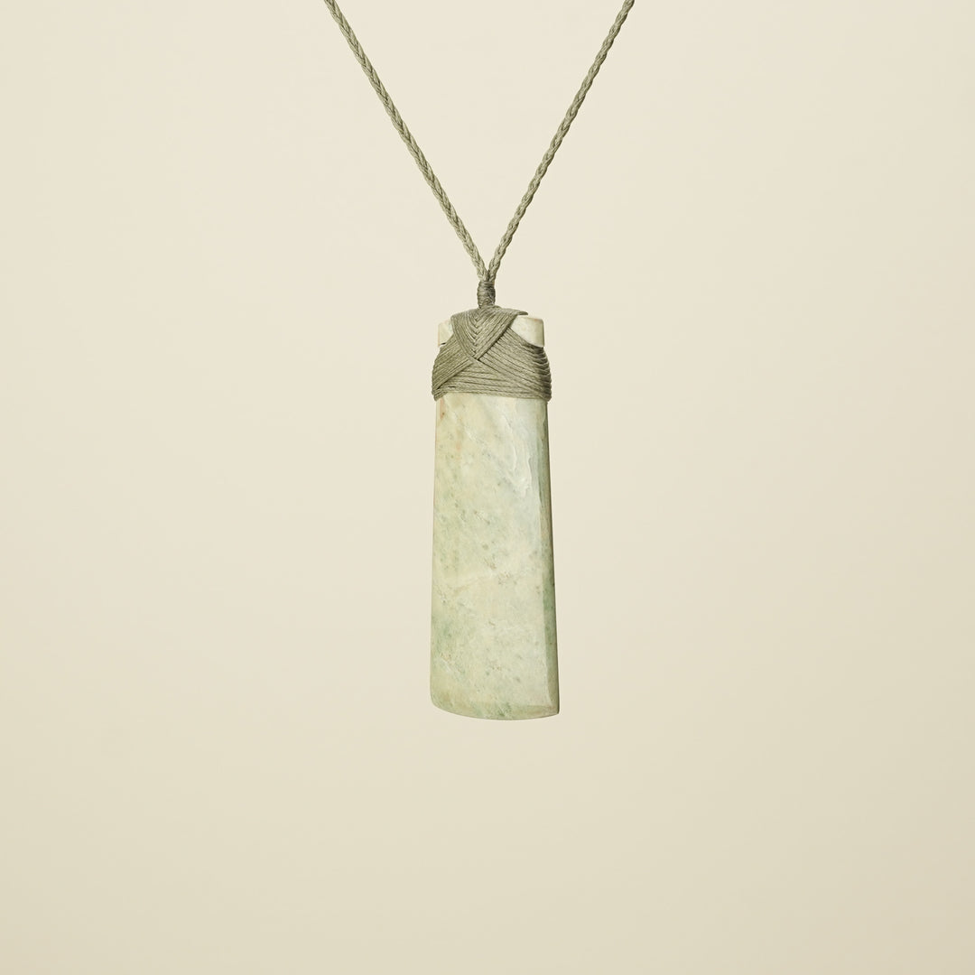Raukaraka Toki - Large Pounamu Pendant