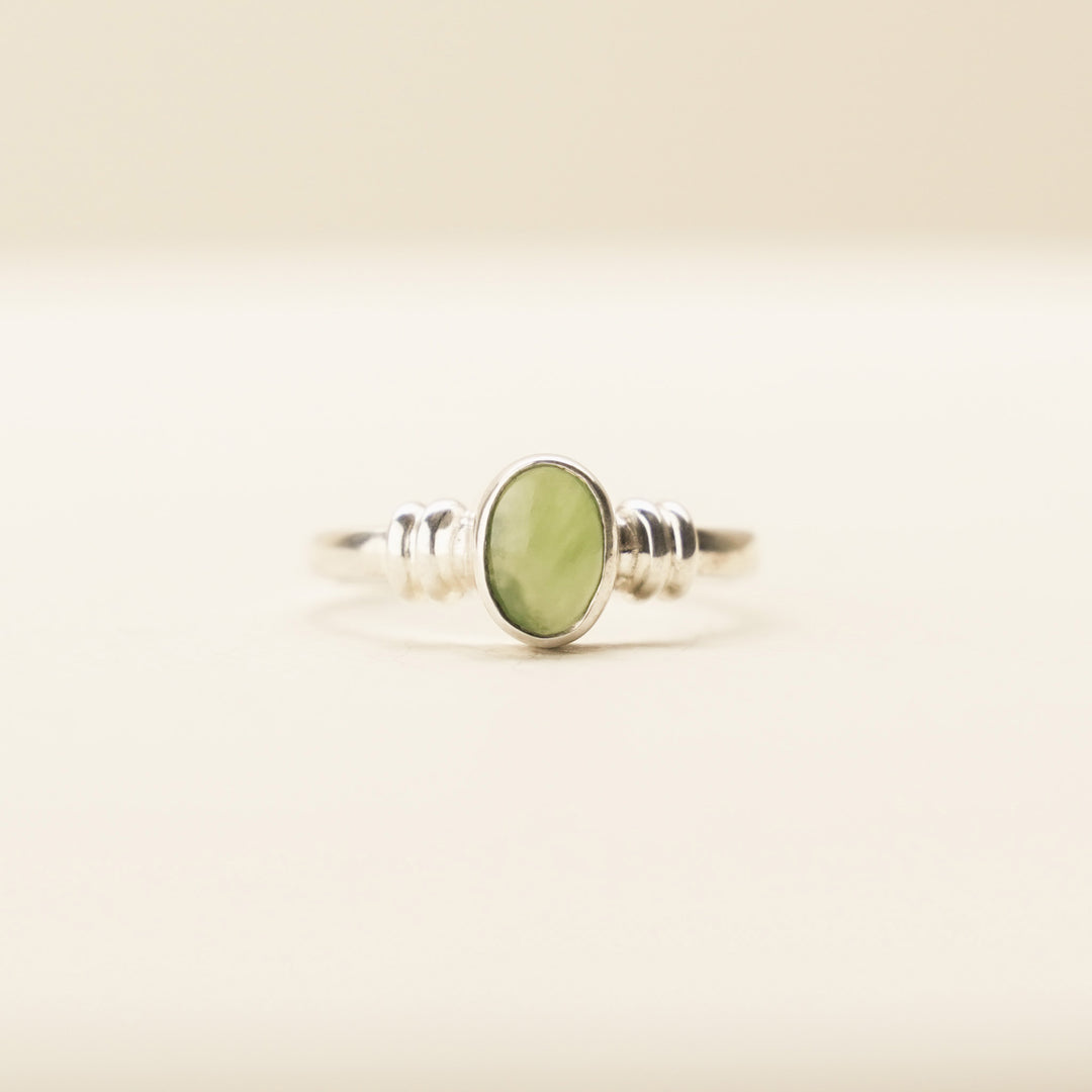 Pounamu Oval Ring in Sterling Silver