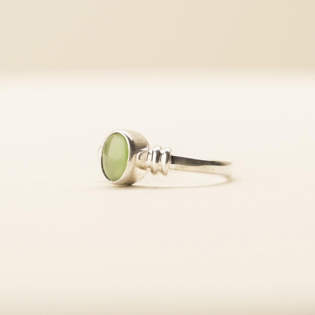 Pounamu Oval Ring in Sterling Silver