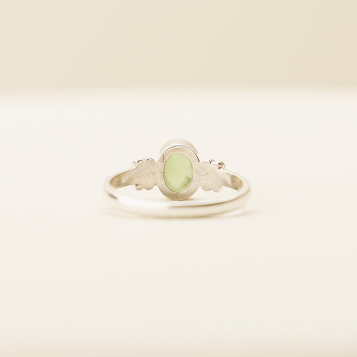Pounamu Oval Ring in Sterling Silver