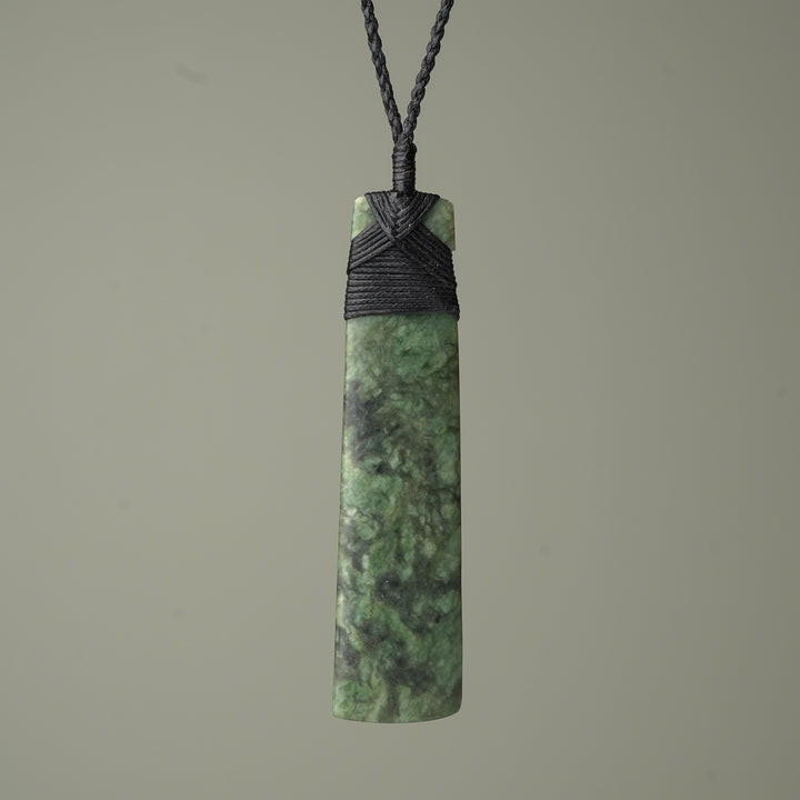 Large Kawakawa Pounamu Toki