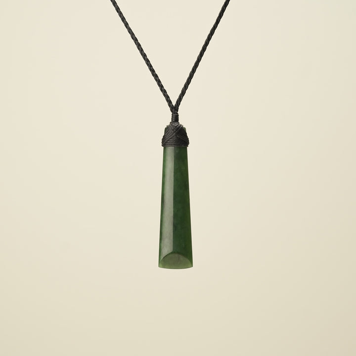 Thick Kawakawa Toki - Pounamu Pendant