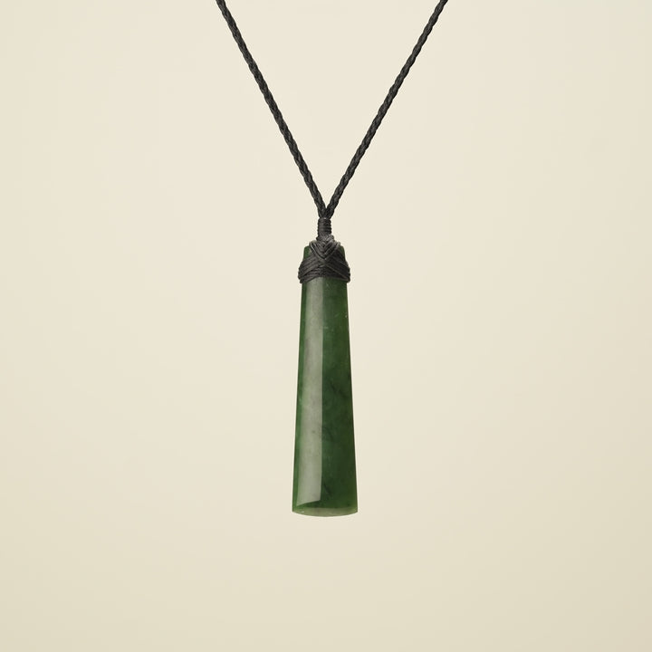 Thick Kawakawa Toki - Pounamu Pendant