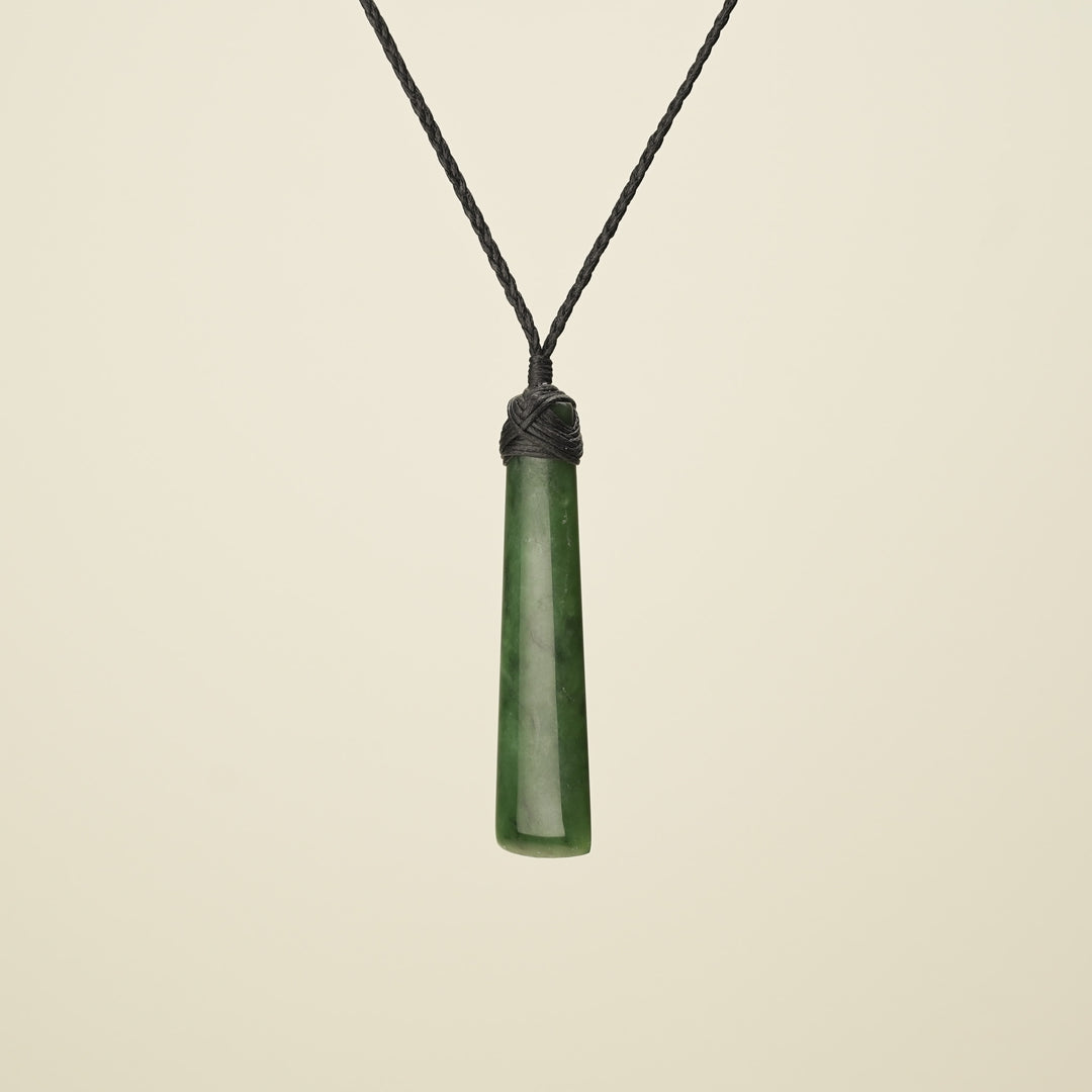 Thick Kawakawa Toki - Pounamu Pendant