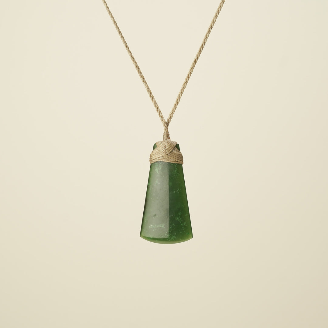 Medium Kahurangi Toki - Pounamu Pendant
