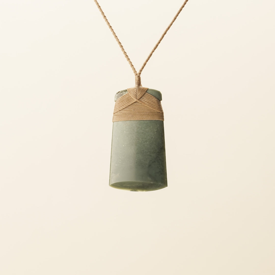 Inanga Small/Medium Toki Pounamu Pendant