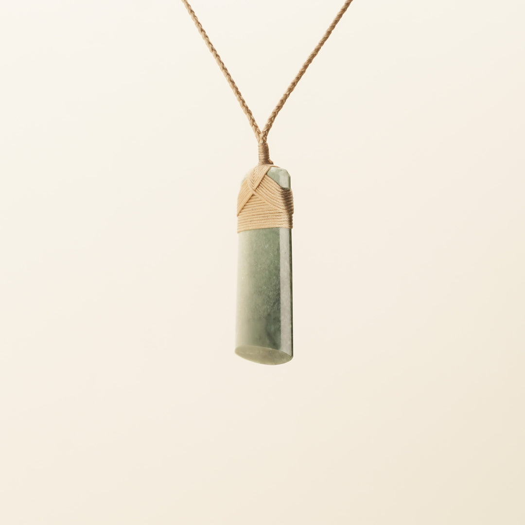 Inanga Small/Medium Toki Pounamu Pendant