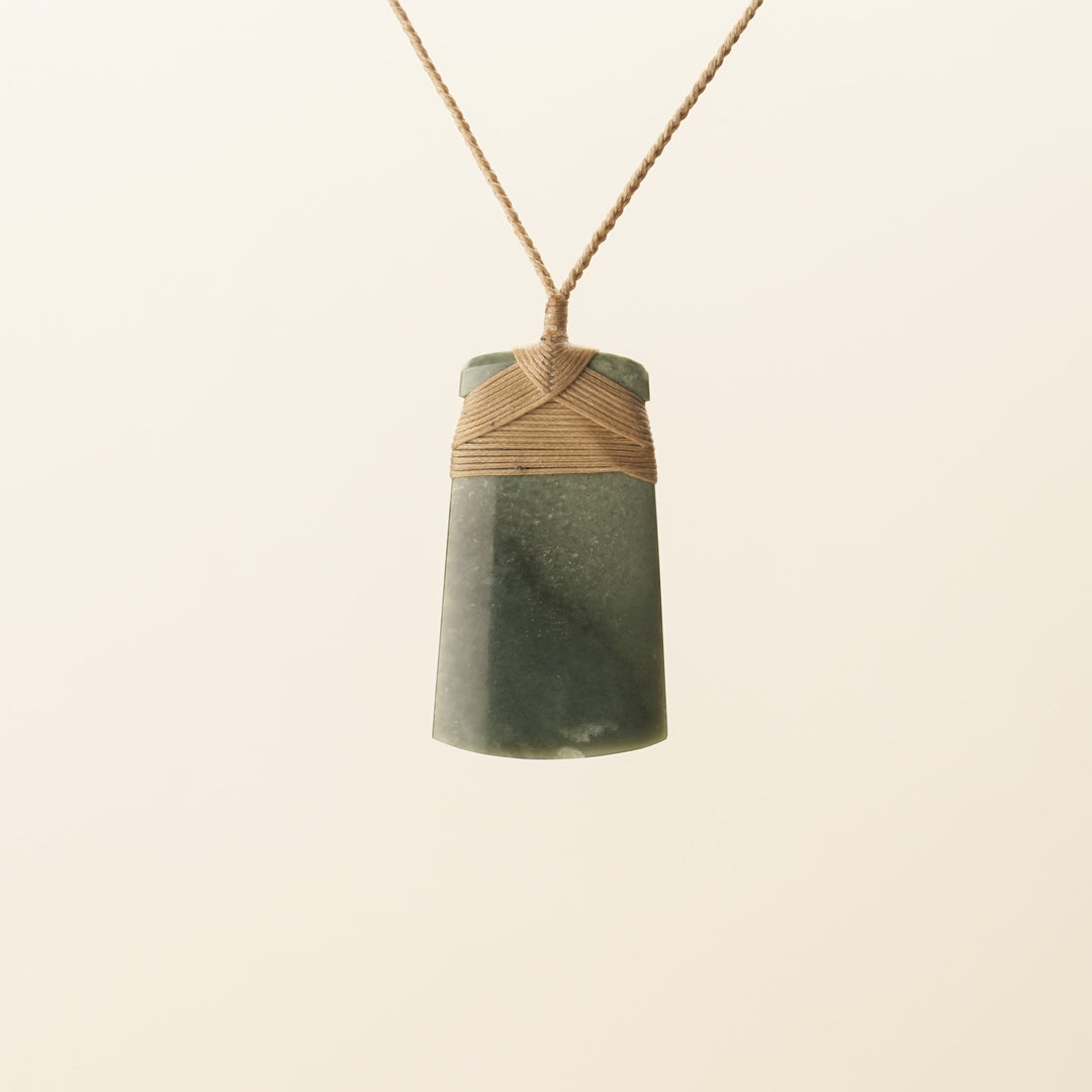 Inanga Small/Medium Toki Pounamu Pendant