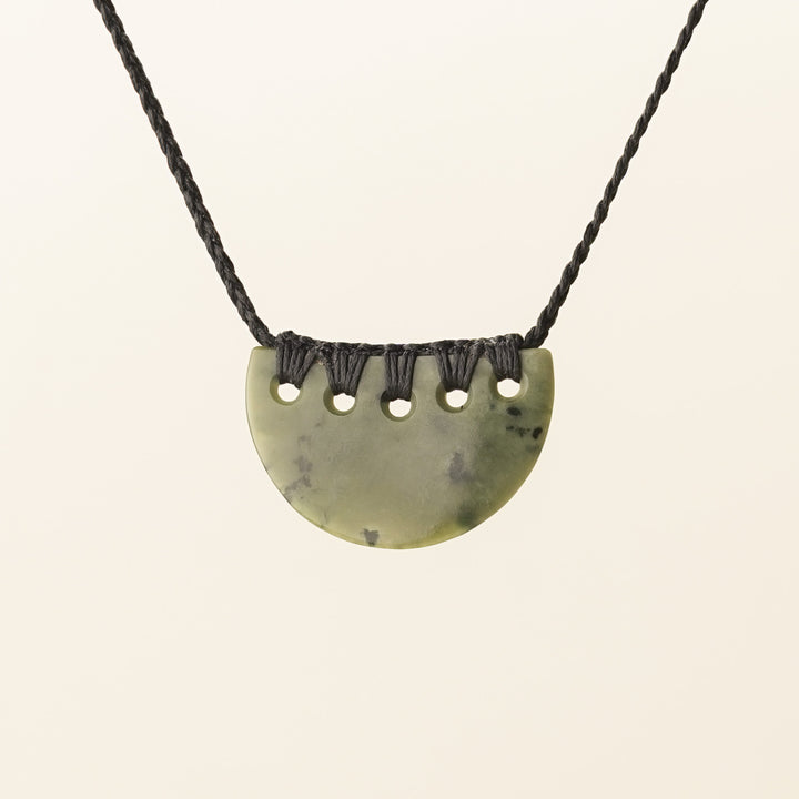 Hapopo Small Kōuma Pounamu Pendant