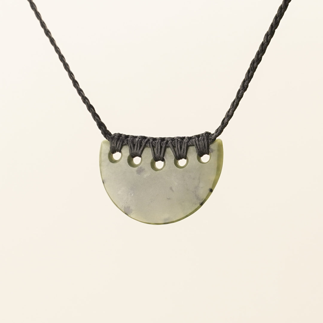 Hapopo Small Kōuma Pounamu Pendant