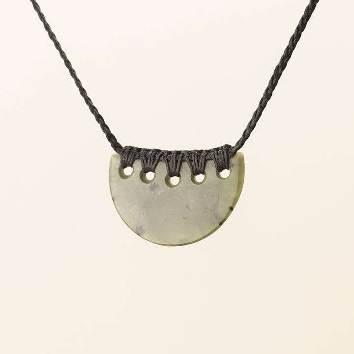 Hapopo Small Kōuma Pounamu Pendant
