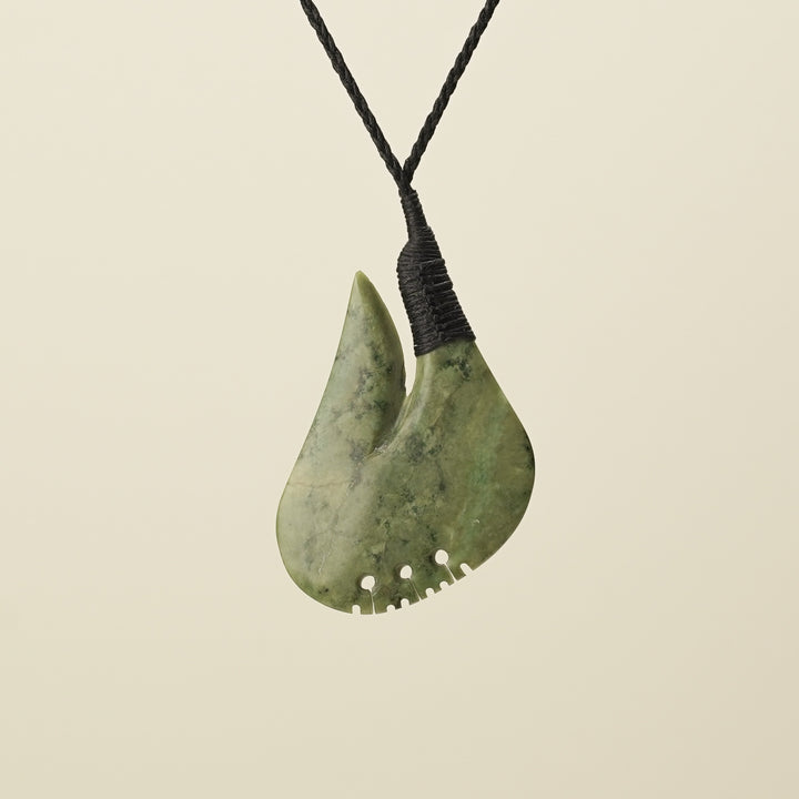 Hei Matau Bound Raukaraka Large Pendant, Black Binding