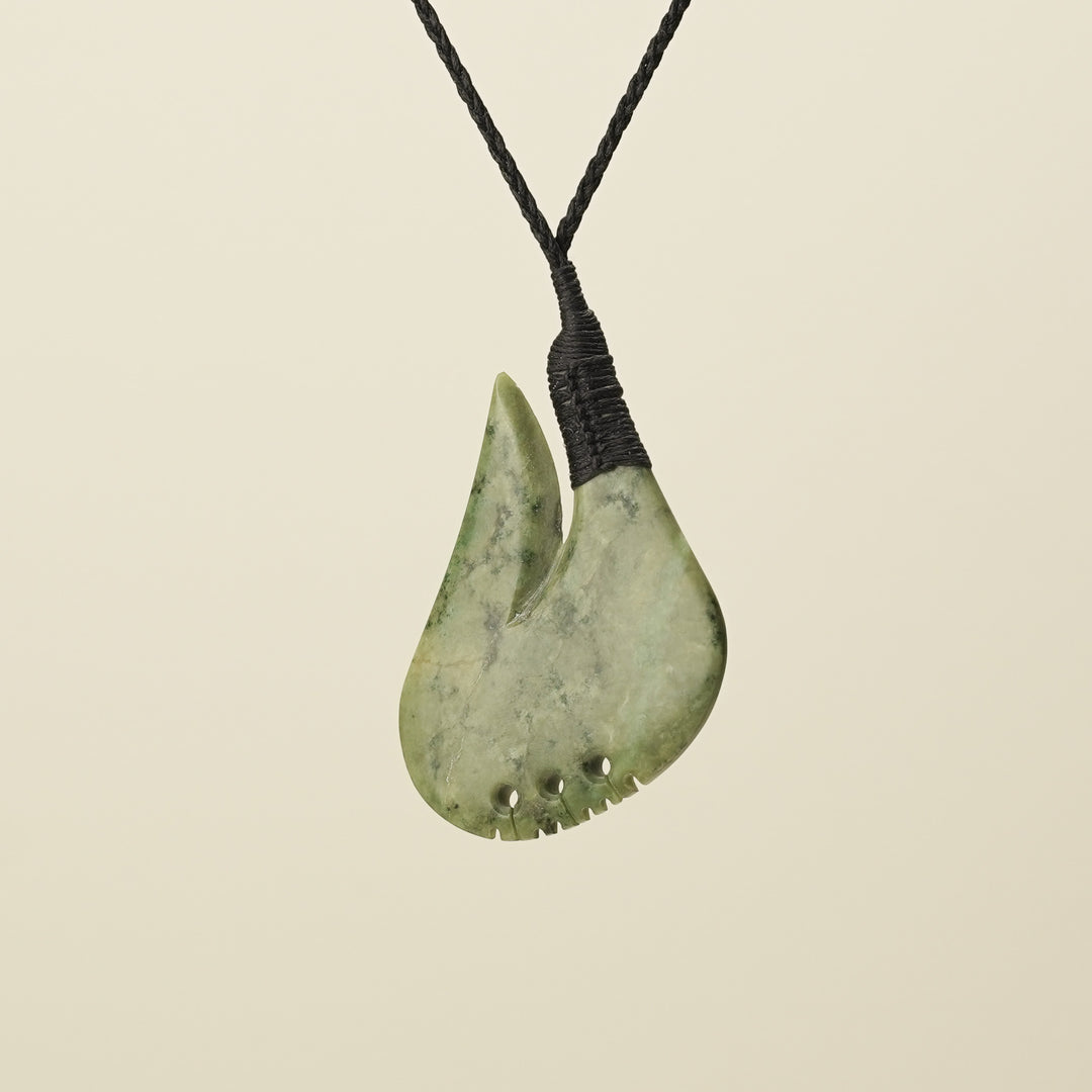 Hei Matau Bound Raukaraka Large Pendant, Black Binding