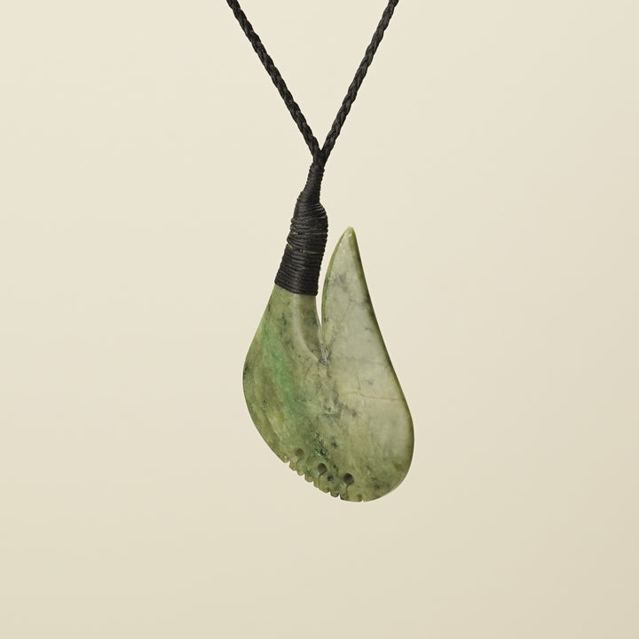 Hei Matau Bound Raukaraka Large Pendant, Black Binding