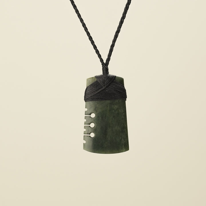 Notched Toki Kawakawa - Medium Pounamu Pendant