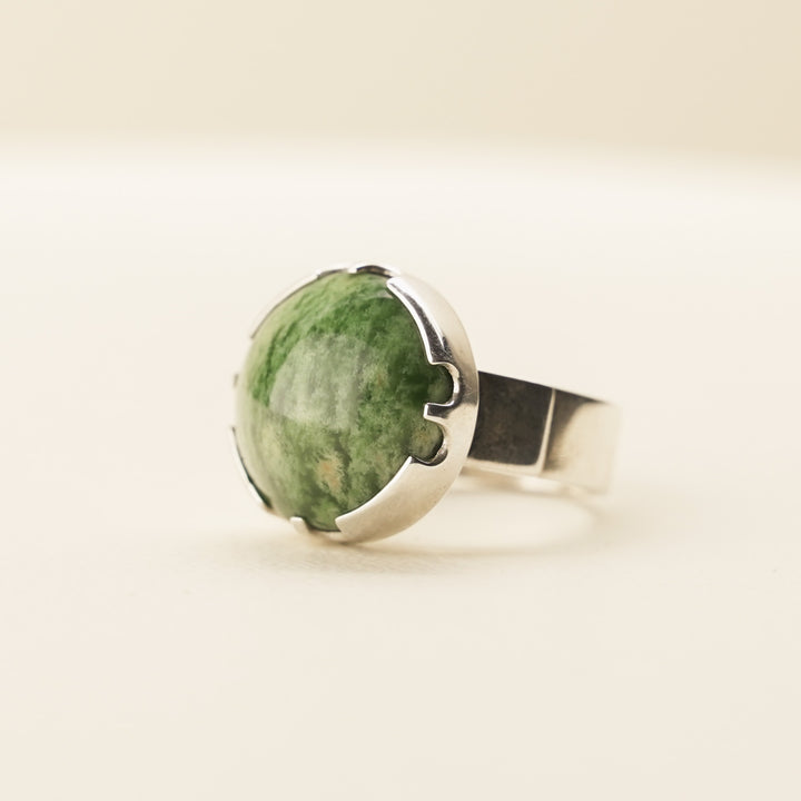 Flower Pounamu Ring in Sterling Silver