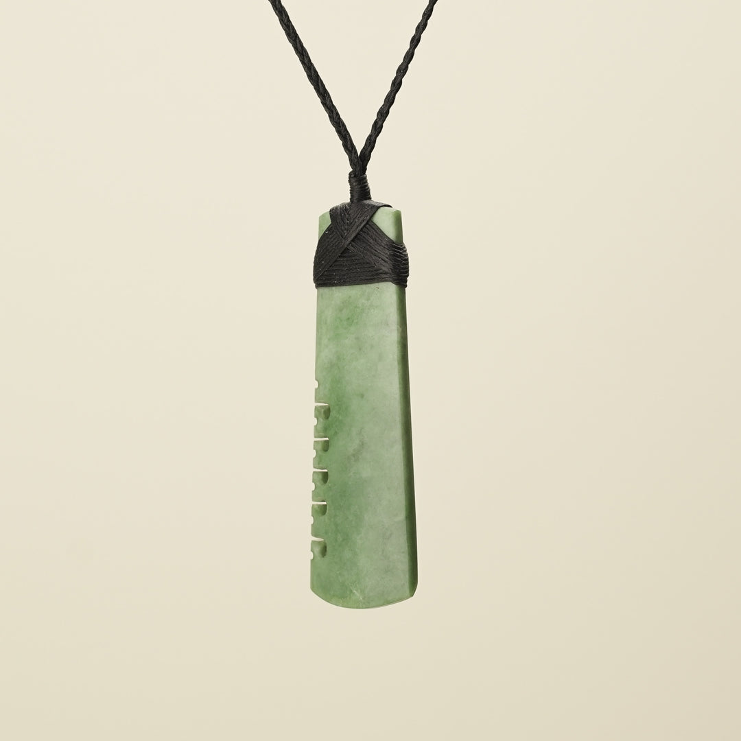 Notched Toki – Inanga Large Pendant, Black Binding