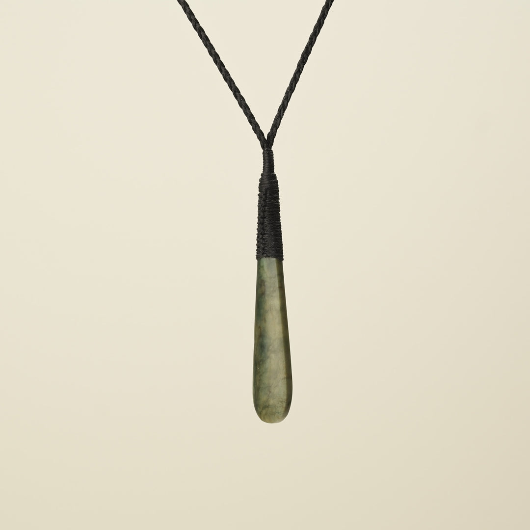 Roimata Teardrop Raukaraka Medium Pendant, Black Binding