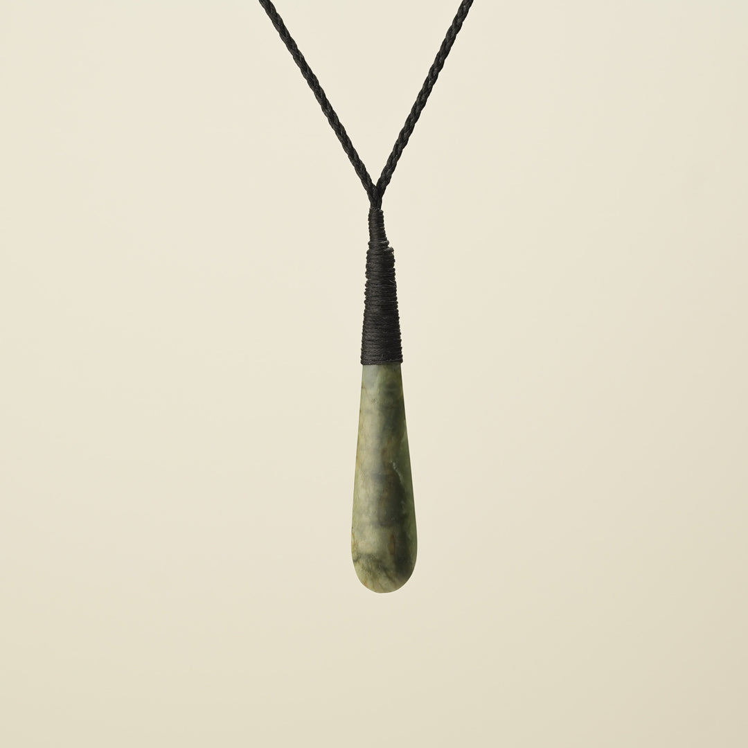 Roimata Teardrop Raukaraka Medium Pendant, Black Binding