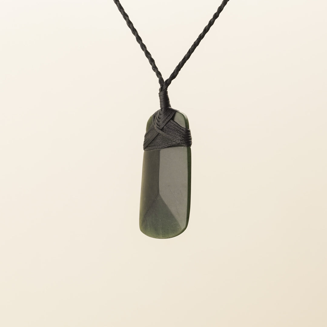 Dark Greenstone Medium Toki Pendant