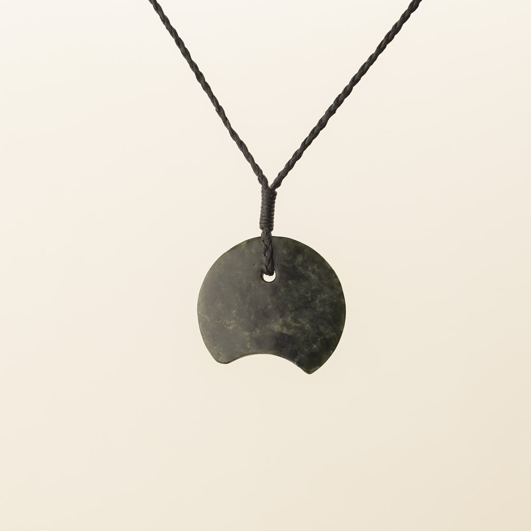 Kawakawa Small/Medium Porowhita Pounamu Pendant